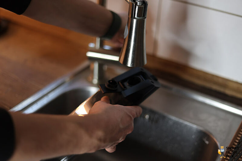 Frischwasserbehälter der Dreame Wischsauger füllen